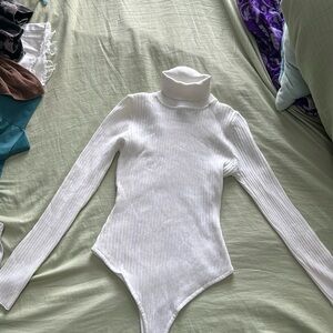 Turtle neck fashion nova top :)